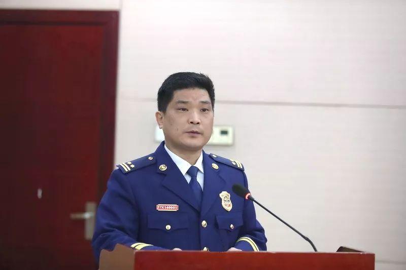 湖北,致敬领导与同胞的团结之声